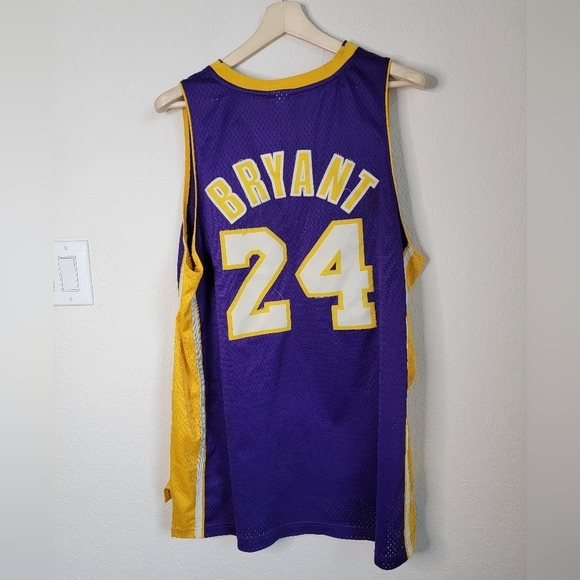 Lakers 24 Bryant Purple and Yellow NBA Jersey Size XL - Picture 12 of 16